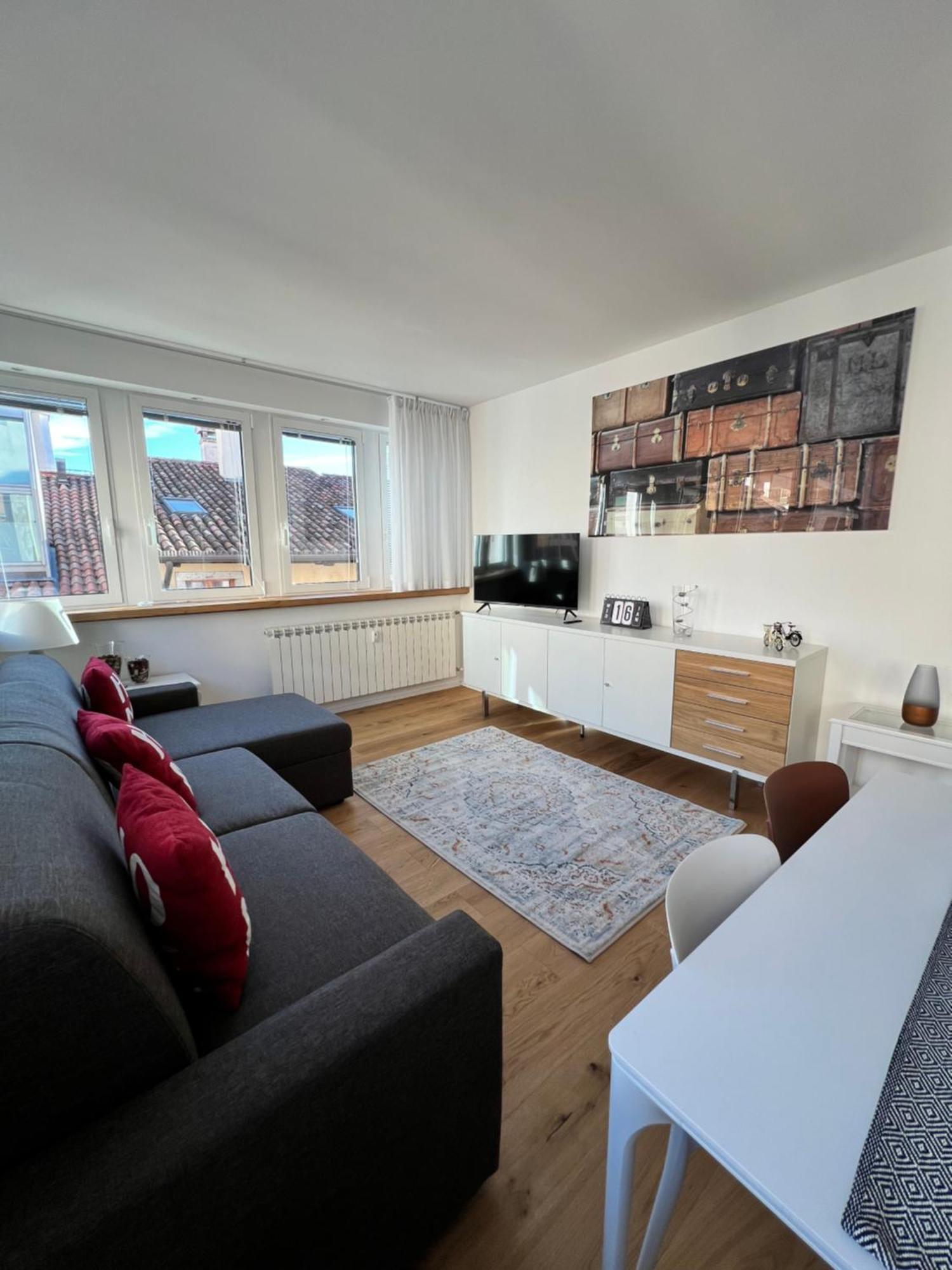 Conte Cavour Appartement Udine Buitenkant foto