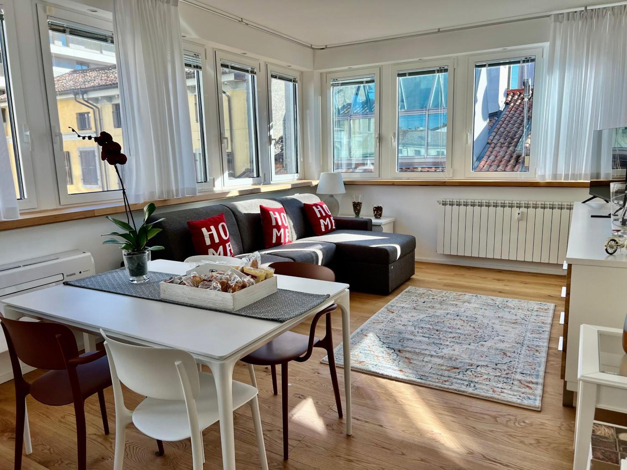 Conte Cavour Appartement Udine Buitenkant foto